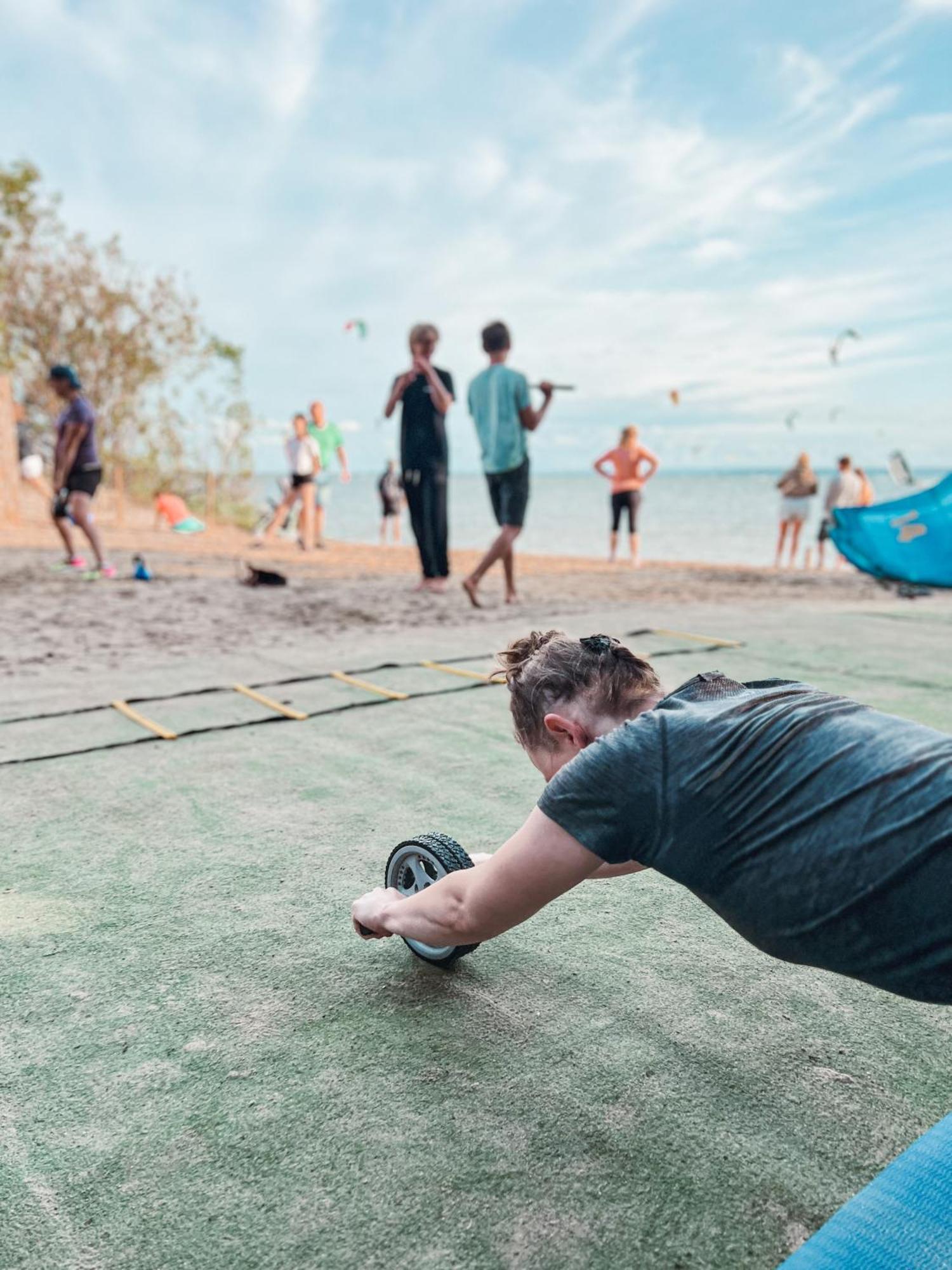 Kemping Przyczepy Kempingowe Chalupy 6, Kite Crew, W Maju Bez Przedsionkow Chałupy