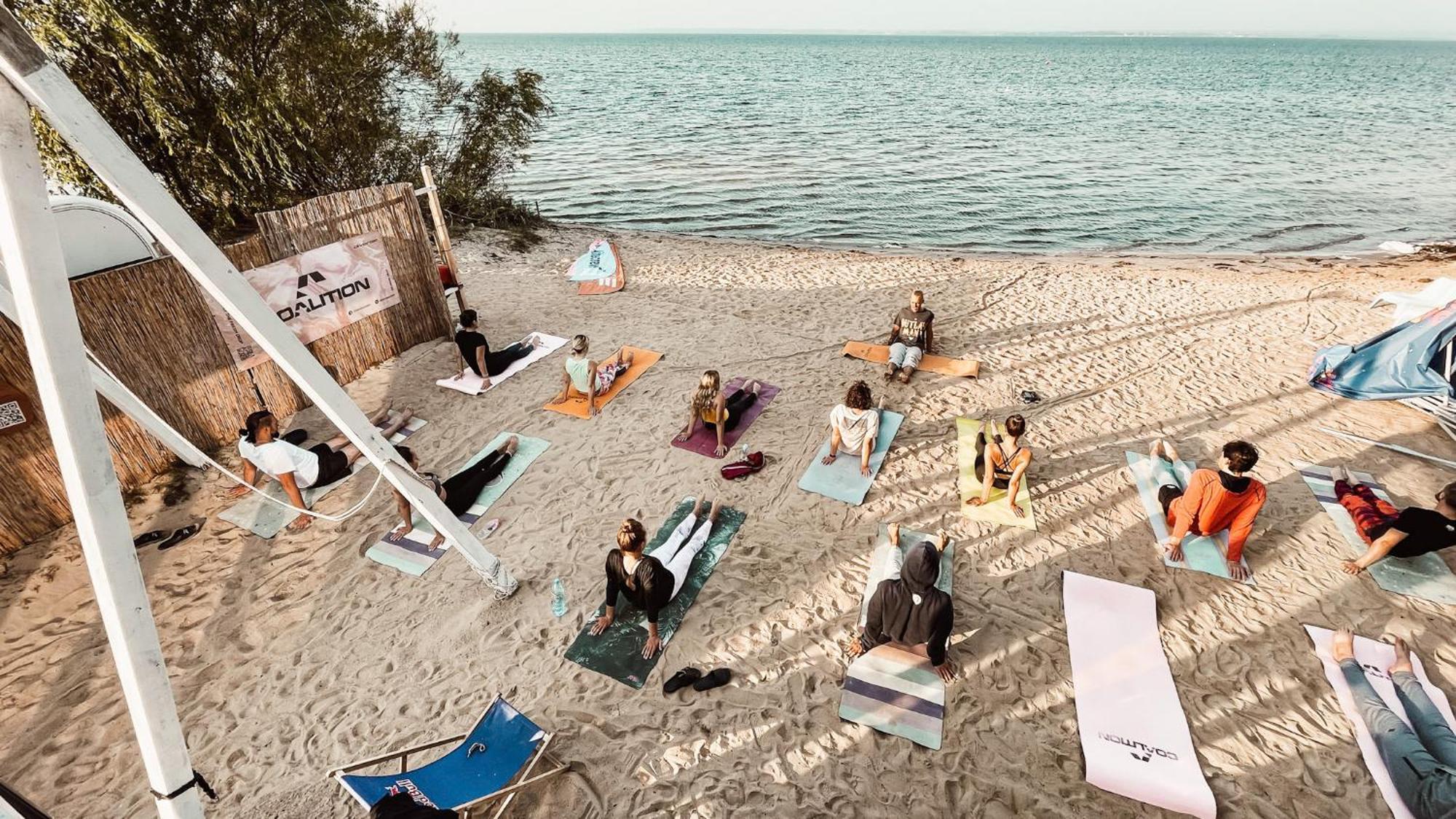 Kemping Przyczepy Kempingowe Chalupy 6, Kite Crew, W Maju Bez Przedsionkow